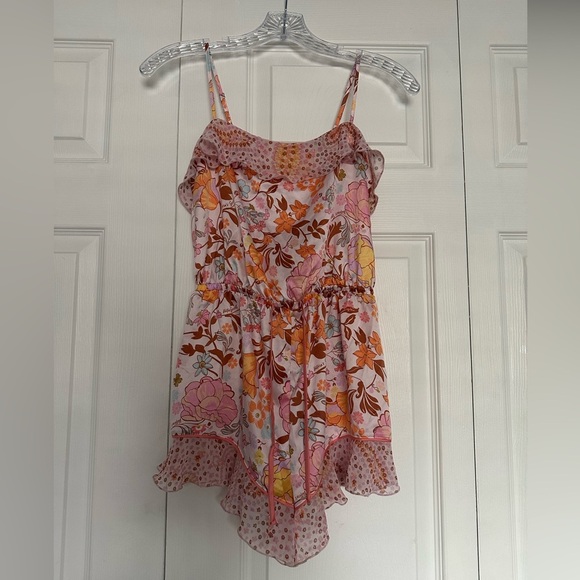 Victoria’s Secret Pink Romper - Size XS - Boho Chic - Perfect Valentine’s Gift 🩷 - Picture 4 of 8
